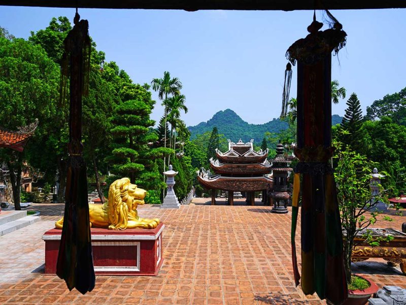 Perfume Pagoda day tour