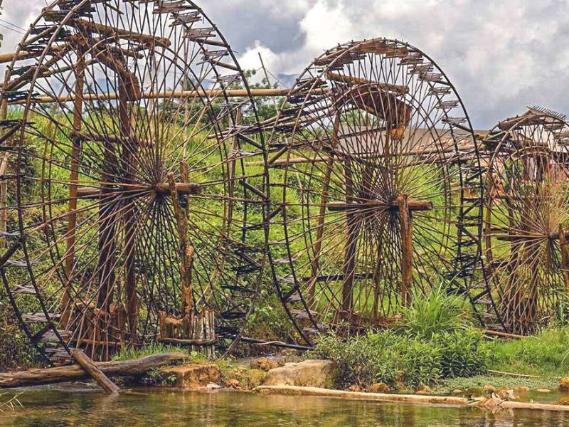 pu luong water wheels