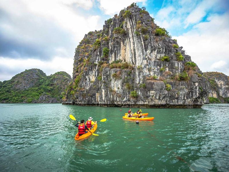 Kayaking with Renea Cruise in Bai Tu Long Bay