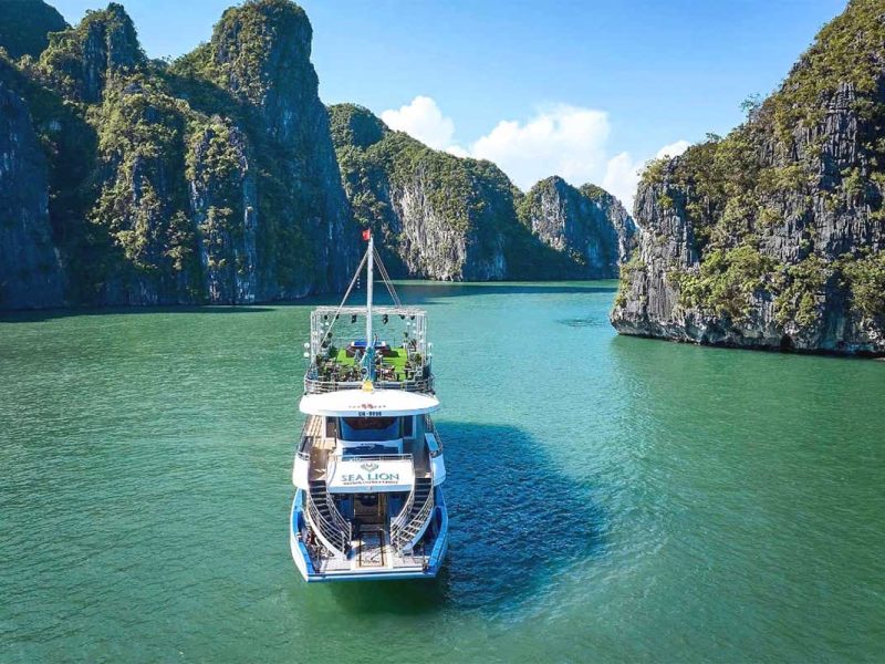 Sea Lion cruise in Halong Bay day time