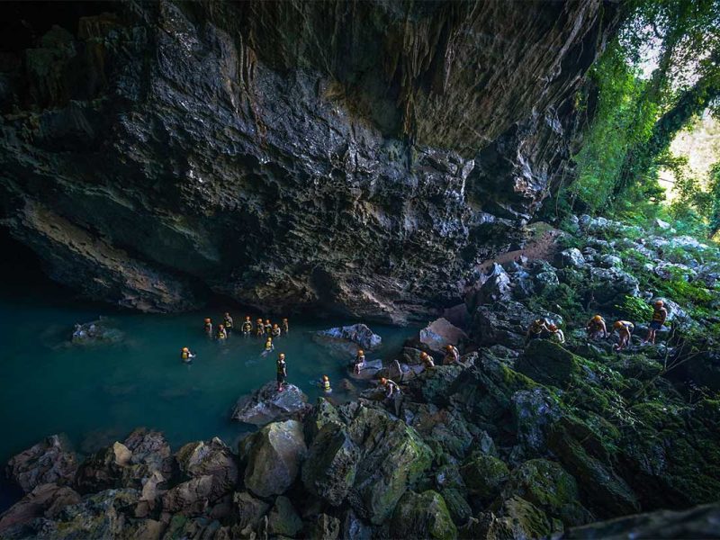 Tra Ang Cave in Phong Nha - Ke Bang National Park