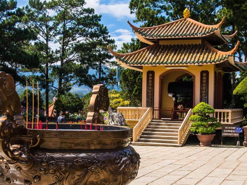 truc lam zen monastery dalat Truc Lam Zen Monastery in Dalat